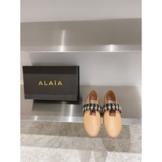 Other flat shoes